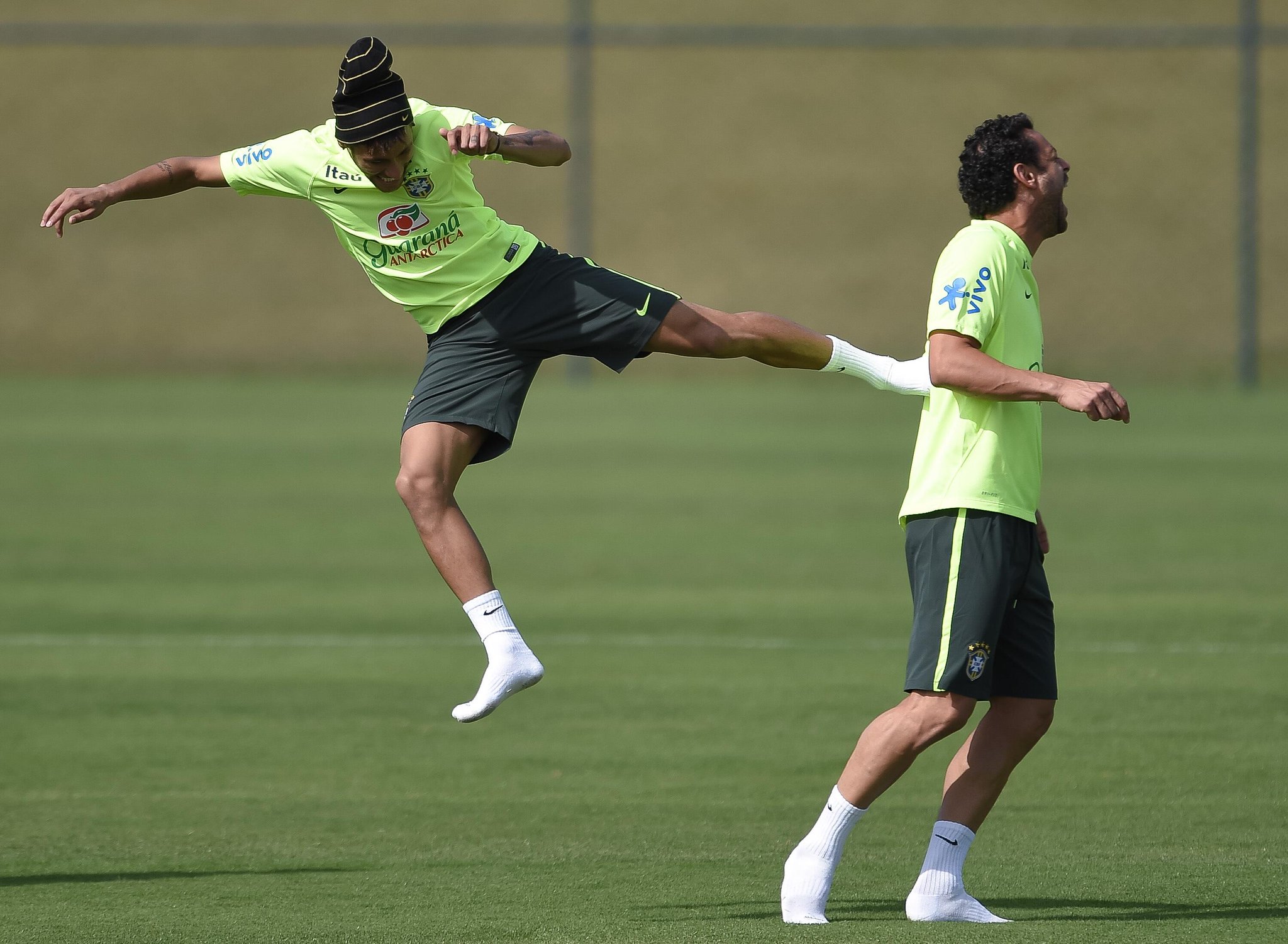 BqGpFp5CEAA6FwP.jpg:large