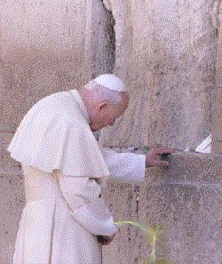 pope-peeing.gif
