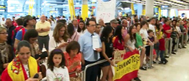 Bq5cjvlCQAA-Rzi.jpg:large