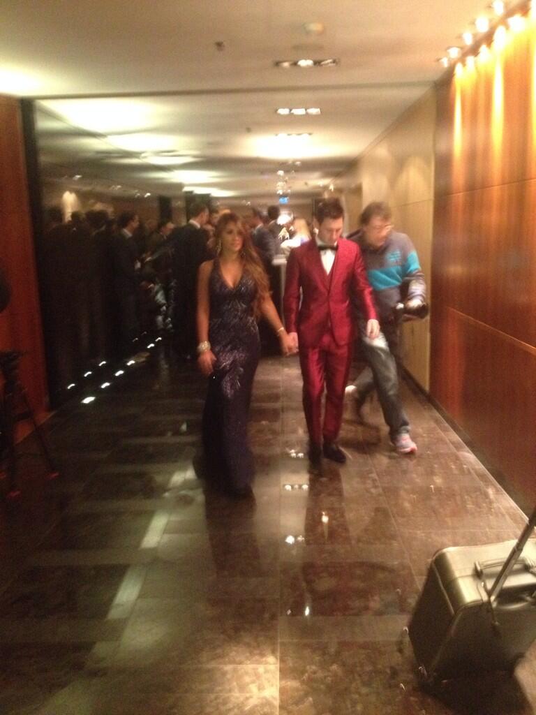 Bd37bVyIcAARy2X.jpg:large